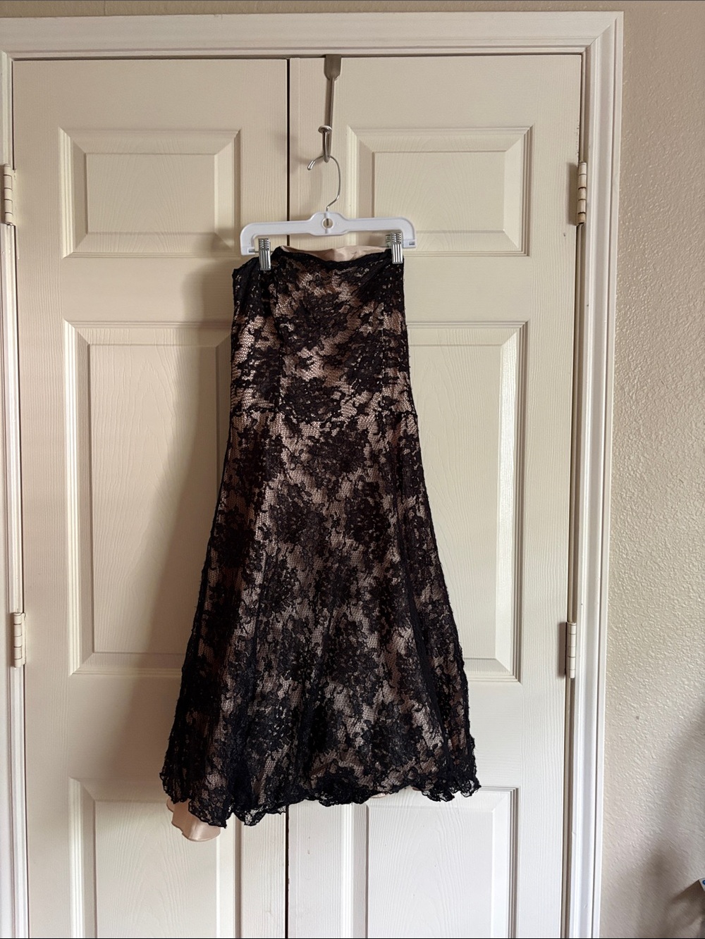 Rampage Vintage Black Lace Overlay A-Line Skirt with Nude Lining - size 9